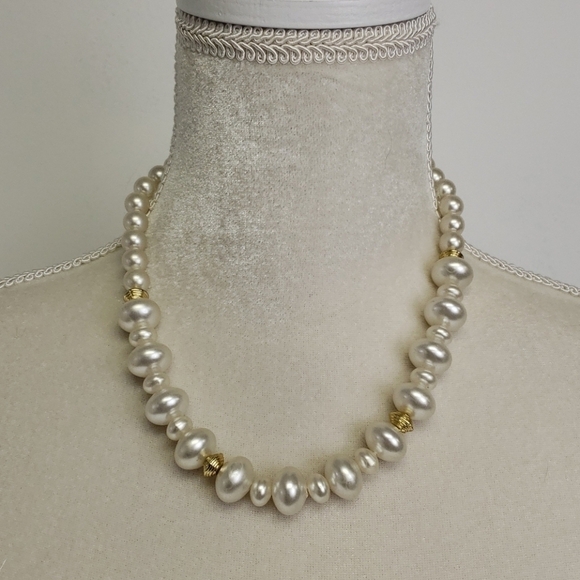 VINTAGE Faux Pearl and Bead Necklace 18" - Picture 3 of 8